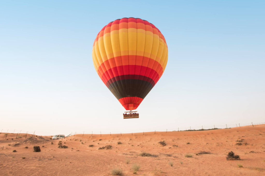 Desert Tour in Hot Air Balloons with Spouse